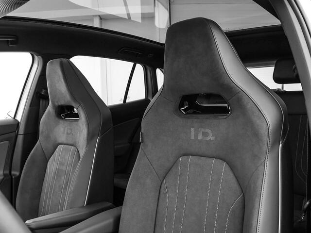 Volkswagen ID.4 Pro Limited Edition Plus 77 kWh 286 PK · Achteruitrijcamera · Draadloze telefoonlader · Sfeerverlichting ·