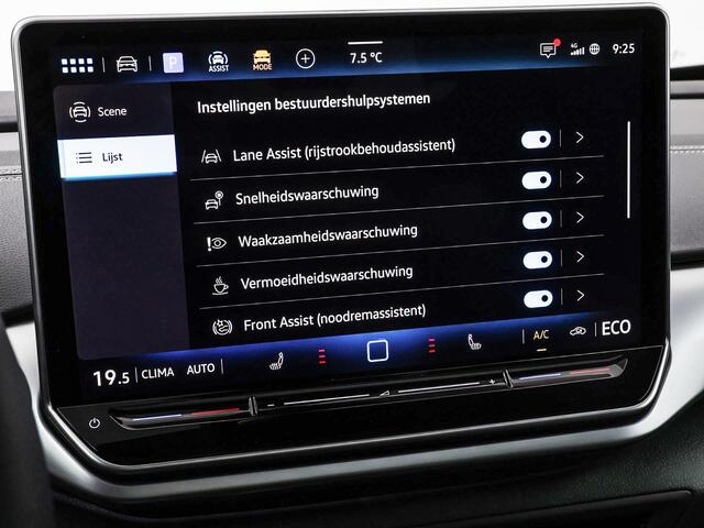 Volkswagen ID.4 Pro Limited Edition Plus 77 kWh 286 PK · Achteruitrijcamera · Draadloze telefoonlader · Sfeerverlichting ·