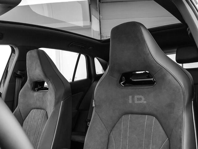 Volkswagen ID.4 Pro Limited Edition Plus 77 kWh accu 286 pk · Achteruitrijcamera · Draadloze telefoonlader · Sfeerverlichting ·