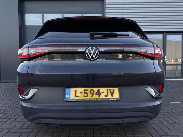 Volkswagen ID.4 Max 77 kWh ?SOH 90% Rijtest ?Panoramadak ?Warmtepomp ?Matrix LED ?Head-Up ?Half Leder Alcantara ?Sfeerverlichting ?Navigatie ?360º Camera ?Lichtmetaal 21" ?Parkeersensoren ?Trekhaak