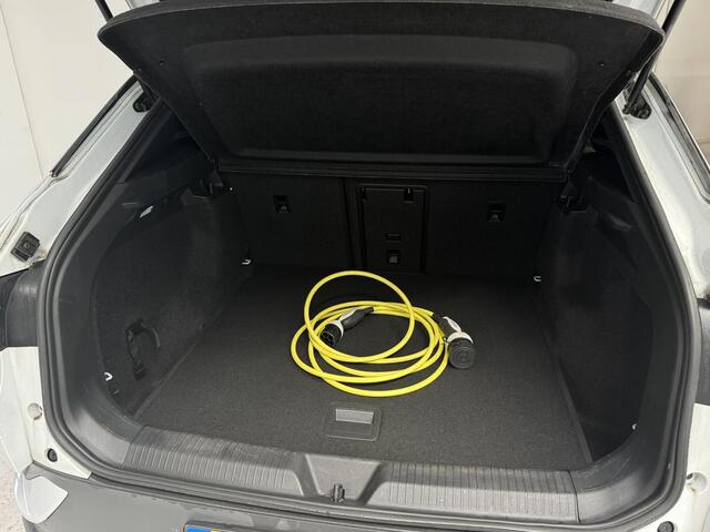 Volkswagen ID.4 Family 77 kWh | SOH 92% | Navigatie | Camera | Panoramadak |