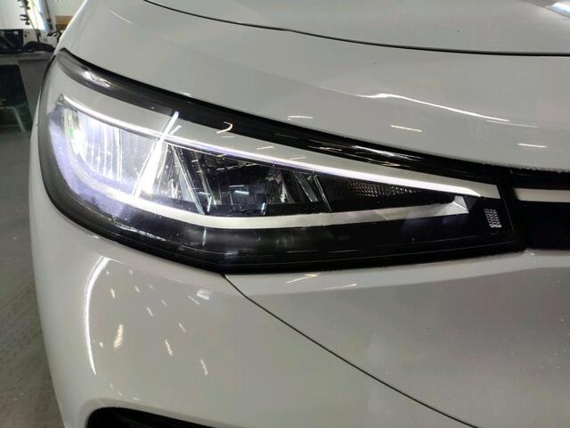 Volkswagen ID.4 Pro 77 kWh Navigatie / Parkeersensoren / Airco(Clima) / Stoelverwarming / LED verlichting / Ad. Cruisecontrol