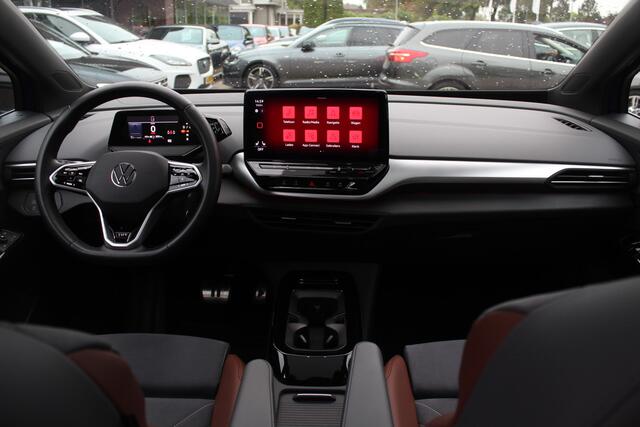 Volkswagen ID.4 Max 77 kWh / Full option! / Trekhaak / Panoramadak / Camera / Head-up / Keyless / 21'' / ACC / Dodehoek / Elektr. stoelen / Massage / Navigatie / Stuurverwarming
