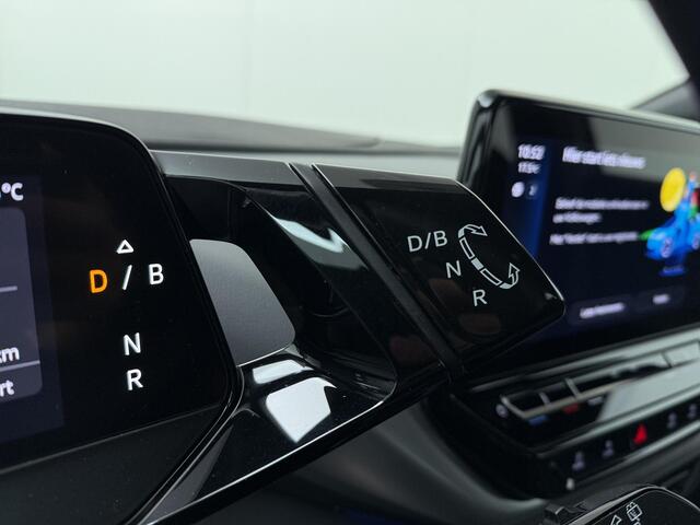 Volkswagen ID.4 Pro 77 kWh | 204 PK | SoH 91% | Trekhaak wegklapbaar | Warmtepomp | Voorstoelen verwarmd | Achteruitrijcamera |