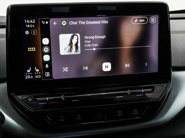 Volkswagen ID.4 Pro 77 kWh 204pk · Camera · Inklap. Trekhaak · Keyless · Stuur- & Stoelverwarming · Sfeerverlichting · Apple/Android Car Play ·