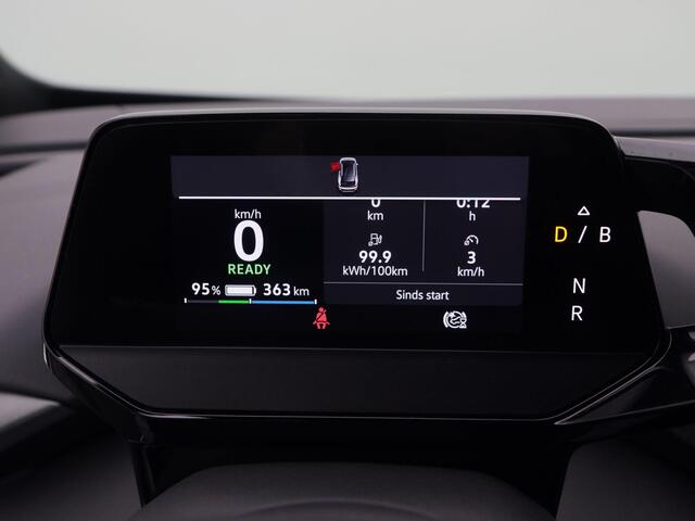 Volkswagen ID.4 First 77 kWh 204 Pk Automaat | Stoelverwarming | Trekhaak | Camera | Adaptive Cruise | Climatronic | CarPlay | 20 Inch | 94.947 Km !!