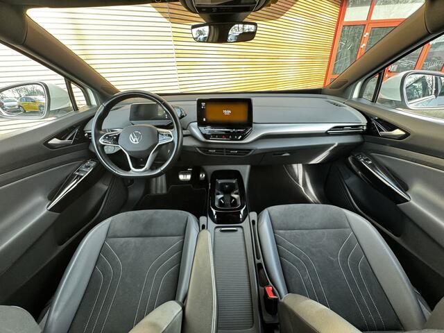 Volkswagen ID.4 Pure 52 kWh Camera / AD-Cruise / Navigatie