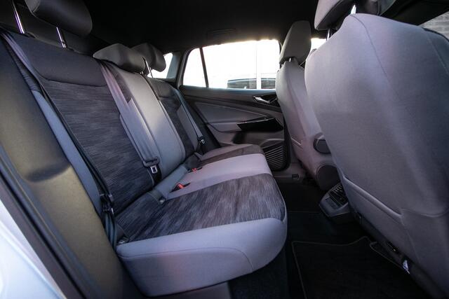 Volkswagen ID.4 Pro 77 kWh | All Season banden | 19" LMV | Carplay |