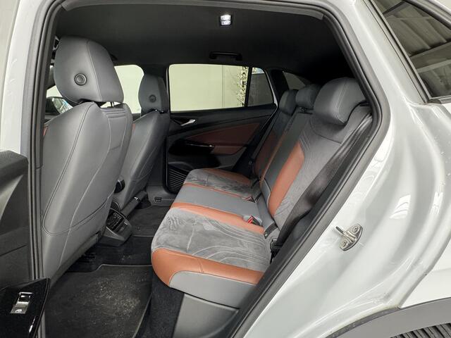 Volkswagen ID.4 First 77 kWh | SOH 91,7% | Achteruitrijcamera | Navigatie | Adaptive Cruise Control | Stoelverwarming |