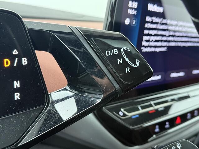 Volkswagen ID.4 Pro 77 kWh | 204 PK | SoH 94% | Trekhaak wegklapbaar | Panoramadak | Area view 360 graden | Head-up display | 21" LM velgen | Matrix LED koplampen | Voorstoelen verwarmd |