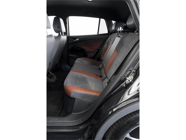 Volkswagen ID.4 Business 77 kWh Verwarmde Voorruit Apple Carplay Camera 7 x op voorraad