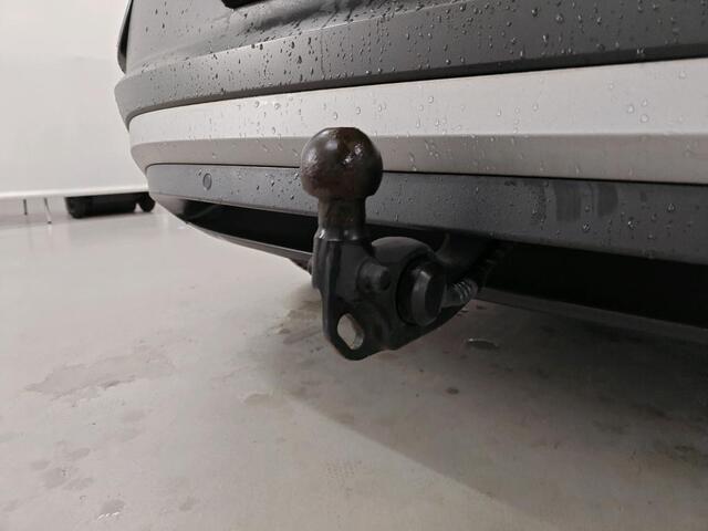 Volkswagen ID.4 Max 77 kWh | Geen import | Trekhaak | Camera | Stoelverwarming