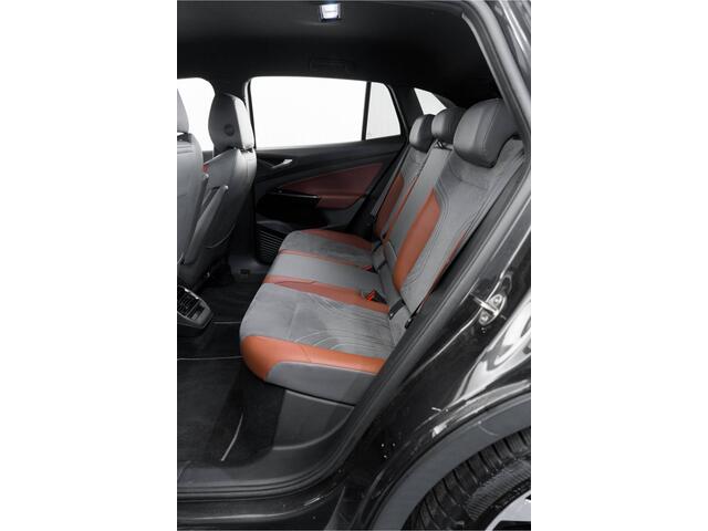 Volkswagen ID.4 First 77 kWh Trekhaak Verwarmde voorruit Camera