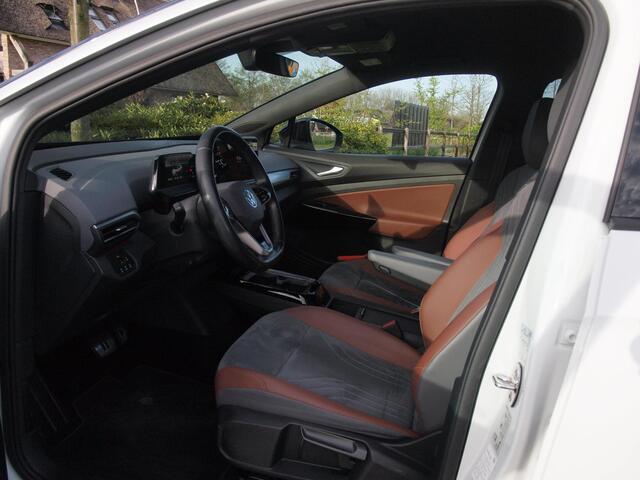 Volkswagen ID.4 Life 77 kWh | Camera | Trekhaak | Sfeerverlichting | Apple Carplay | Cruise Control |