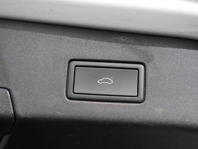 Volkswagen ID.4 204pk Panorama dak Navigatie Climate Control Parkeer Sensoren Lichtmetalen velgen