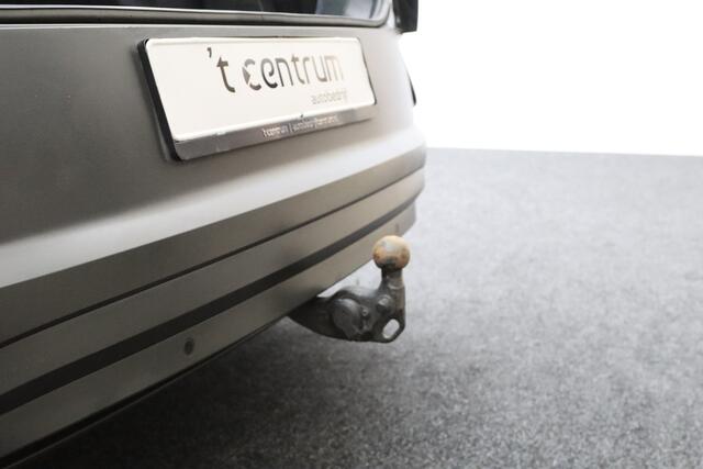 Volkswagen ID.4 Pro 77 kWh, Leder-Alcantara, Trekhaak, Carplay, Camera