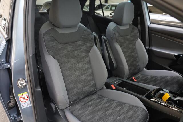 Volkswagen ID.4 Pro Business 82kWh IQ DRIVE/LIGHT PANO RUIT/STOEL/STUURVERW. ELEK.TREKHAAK CARPLAY SFEERVERL. 360-CAM ACC DAB NAVI CRUISE CLIMA 2XPDC ENZ.