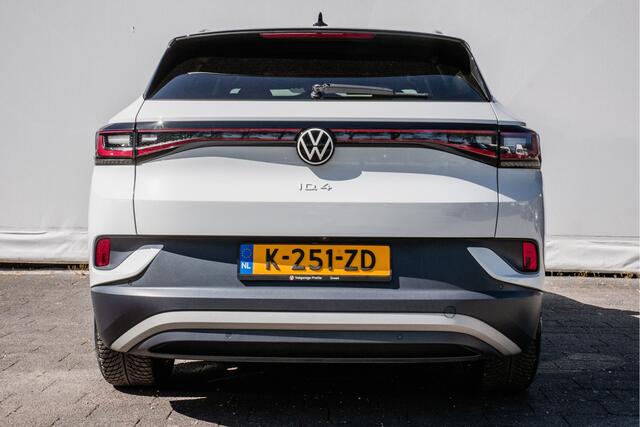 Volkswagen ID.4 First Pro 77 kWh SOH 90% Trekhaak/ Stoel-stuurverwarming/ Camera/ Navigatie/ Carplay/ Sfeerverlichting/ Full led/ 20" Lmv
