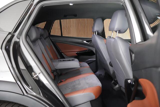 Volkswagen ID.4 First 77 kWh Trekhaak Stoelverwarming Camera Navigatie