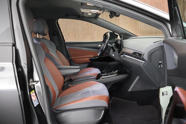 Volkswagen ID.4 First 77 kWh Trekhaak Stoelverwarming Camera Navigatie