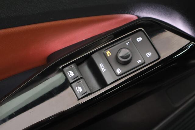 Volkswagen ID.4 First 77 kWh Trekhaak Stoelverwarming Camera Navigatie