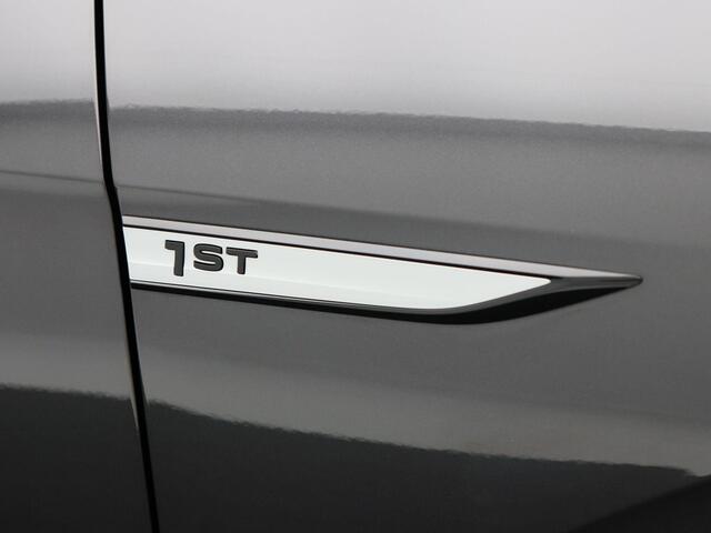 Volkswagen ID.4 Max 77 kWh 204 Pk | Stoel/Stuurverwarming | Camera | Adaptive Cruise | Warmtepomp | Head Up | Matrix LED | Trekhaak | 20 Inch | 116.551 Km !!