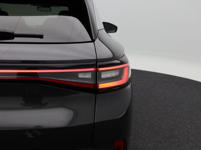 Volkswagen ID.4 Max 77 kWh 204 Pk | Stoel/Stuurverwarming | Camera | Adaptive Cruise | Warmtepomp | Head Up | Matrix LED | Trekhaak | 20 Inch | 116.551 Km !!