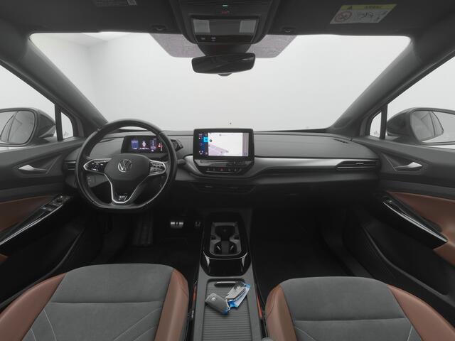 Volkswagen ID.4 First 77 kWh | CAMERA | ADAPTIVE | STOEL- EN STUURVERW. | TREKHAAK