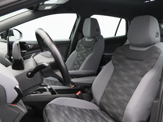 Volkswagen ID.4 Pro 77 kWh 204 Pk | Stoel/Stuurverwarming | 360 Camera | Trekhaak | Adaptive Cruise | CarPlay | 19 Inch | 60.628 Km !!
