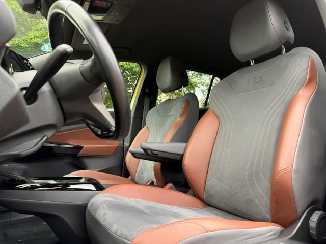 Volkswagen ID.4 First 77 kWh SOH 91,4% Warmtepomp/Trekhaak/Acarplay/Fabrieksgarantie