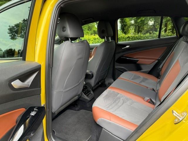 Volkswagen ID.4 First 77 kWh SOH 91,4% Warmtepomp/Trekhaak/Acarplay/Fabrieksgarantie