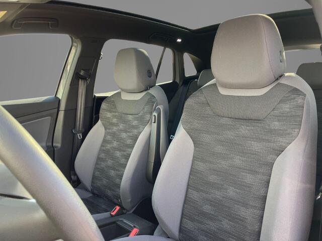 Volkswagen ID.4 Pro 77 kWh 150kW/204PK · Trekhaak · Panoramadak · Parkeersensoren · Apple/Android Car Play ·