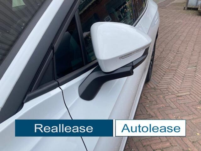Volkswagen ID.4 Pro 204 Pk 82 Kwh SOH 98,05 Navigatie Apple car play alcantara interieur fabrieksgarantie