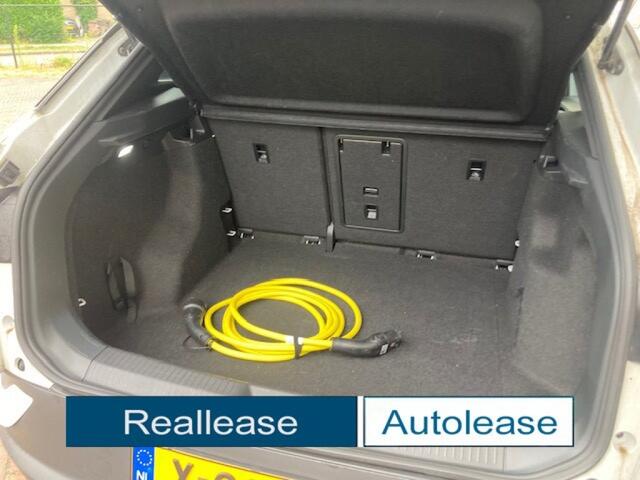 Volkswagen ID.4 Pro 204 Pk 82 Kwh SOH 98,05 Navigatie Apple car play alcantara interieur fabrieksgarantie