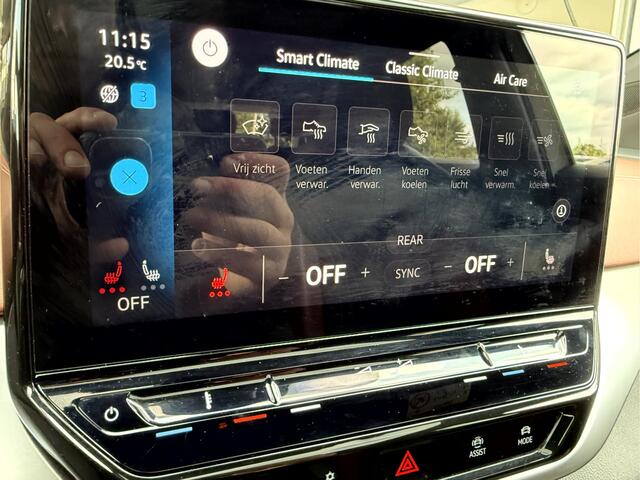 Volkswagen ID.4 Family 77 kWh SOH 91.7%, Panoramadak, Trekhaak, Camera, Stoelverwarming