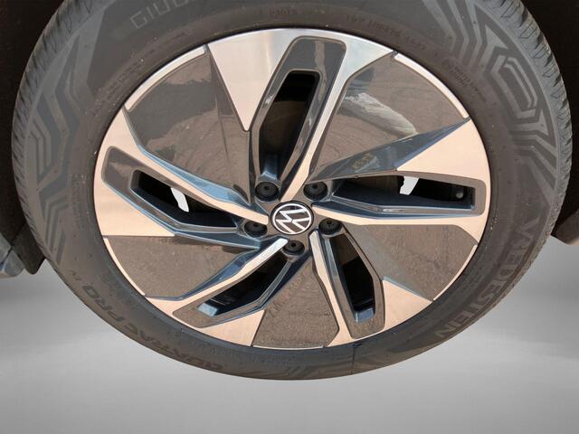 Volkswagen ID.4 Pro 77 kWh 204pk SOH 94,9% · Panoramadak · Apple/Android Car Play · Navigatie · Camera + P-Sensoren ·
