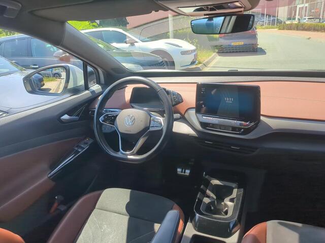 Volkswagen ID.4 Pure 52 kWh / SOH 92%/ AUTOMAAT/ WARMTEPOMP/ PANODAK/ NAVI/ CLIMATE/ STOELVERWARMING/ PARK. SENSOREN/ MULTIMEDIA