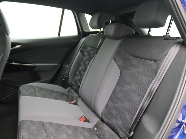 Volkswagen ID.4 Pro Advantage 77 kWh 204PK Aut. SOH 95,26%, Trekhaak, Keyless, Achteruitrijcamera, Navi, 19" LM Velgen, Adaptieve Cruise Control,