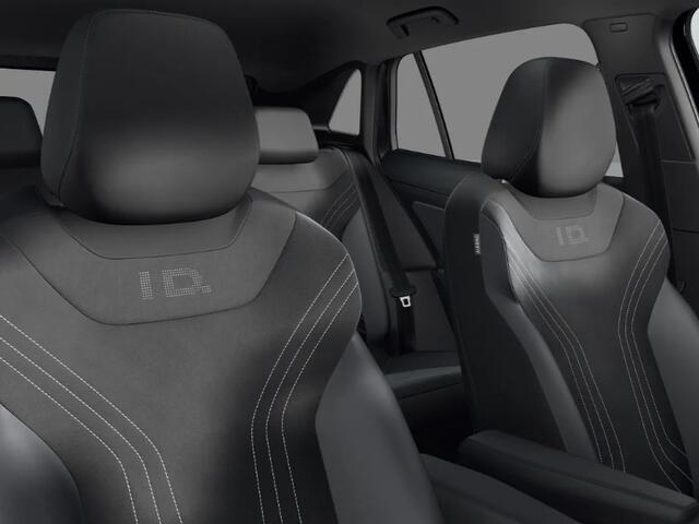 Volkswagen ID.4 Limited Edition 58 kWh accu 190 PK · Trekhaak, elektrisch uitklapbaar · Achteruitrijcamera · Draadloze telefoonlader ·