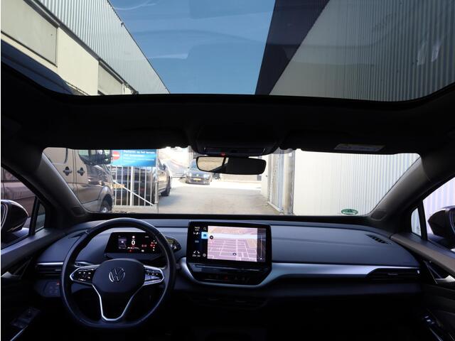 Volkswagen ID.4 Pro Business 77 kWh 150KW | Warmtepomp | Panodak | 360° | Head-up | Elektrische kofferklep |