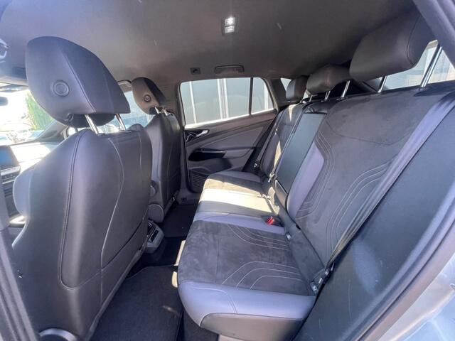 Volkswagen ID.4 Pro Performance 204pk | 77kWh | ACC | Elek Sportstoelen | Camera