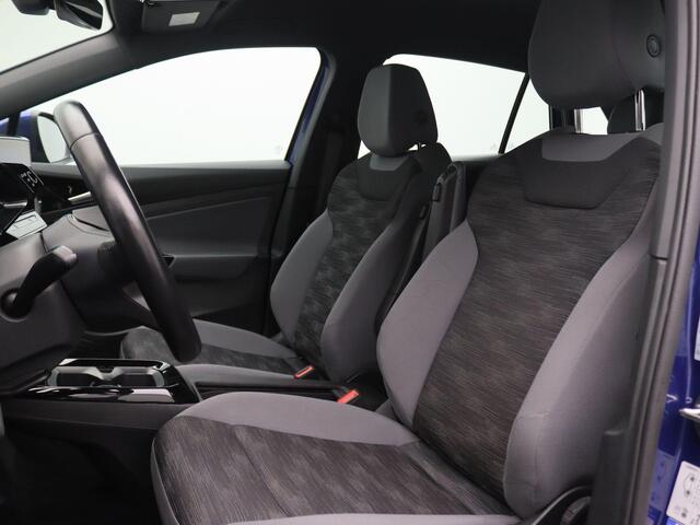 Volkswagen ID.4 Pro Business 77 kWh 204PK Aut. SOH 95,32%, Trekhaak, Dodehoek Detectie, Keyless, 360 gr. Camera, Navi, Stoelverwarming, 19" LM Velgen, Achterklep elektrisch
