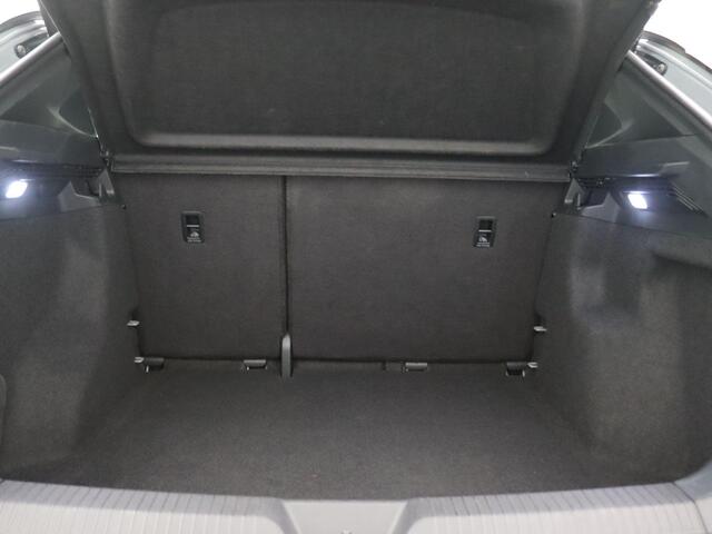 Volkswagen ID.4 Pro Advantage 77 kWh 204PK Aut. SOH 94,35%, 360gr. Camera, Elektr. Achterklep, 19" LM Velgen, Side Assist, Navi, Adaptieve Cruise Control, Stoelverwarming, Keyless