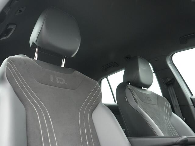 Volkswagen ID.4 Pro 77 kWh 204pk Dealer O.H. | Adaptive Cruise | 360 Camera | Alcantara Sportstoelen & Stuur Verwarmd | Keyless | Blis | Sfeerverlichting | Apple Carplay | Navigatie | DAB | 21"L.M |