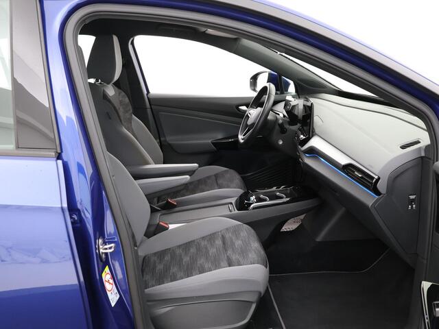 Volkswagen ID.4 Pro Business Advantage 77 kWh 204pk · SOH 95,8% · Inklap. Trekhaak · Warmtepomp · Stuur- & Stoelverwarming · 20"Velgen · ACC · Apple/Android Car Play ·