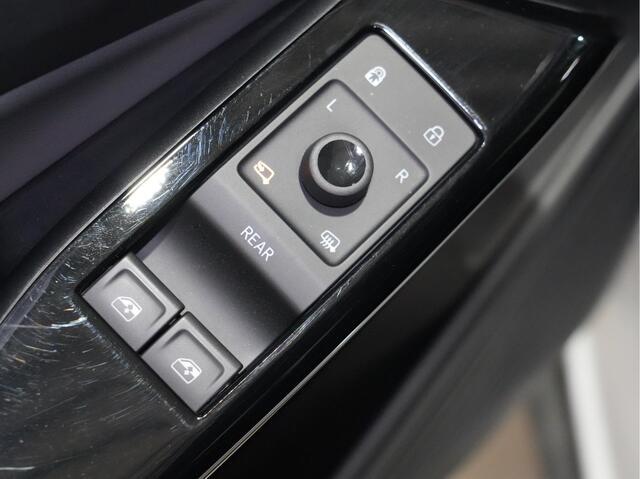 Volkswagen ID.4 Pro 77 kWh Trekhaak Navigatie Achteruitrijcamera 276