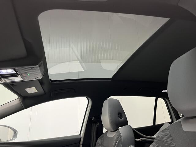 Volkswagen ID.4 Pro Performance 77 kWh / 93% SOH/ PANO/ 204 PK/ CAMERA/ PARK. SENSOREN/ IQ. LIGHT/ STOELVERWARM./ APP CONNECT/ ADAPT. CRUISE/ NAVI/ CLIMA/ DAB