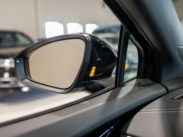 Volkswagen ID.4 Pro Limited Edition 77 kWh / 286pk / Achteruitrij camera / Dodehoek assistent / Stoelverwarming /