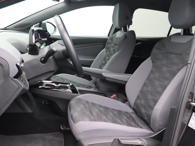 Volkswagen ID.4 Pure 52 kWh 170PK Aut. SOH 89,91%, Matrix LED-Verlichting, Achteruitrijcamera, Adaptieve Cruise Control, 19", Stoel-stuurverwarming, Alarm, Keyless