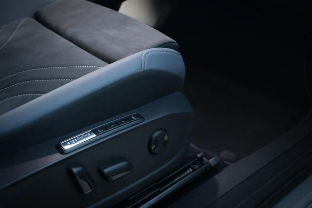 Volkswagen ID.4 Pro 77 kWh Pano/IQ.Light Matrix /360/HUD/DCC/Keyless/Stoelverw./Dodehoek/Wegkl. trekhaak/SOH 96,62%/19"